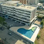 דירה Cozy Two-bedroom In A Seafront Building *