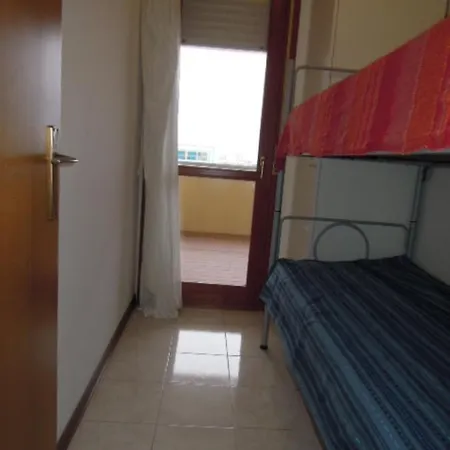 Cozy Two-bedroom In A Seafront Building Bibione