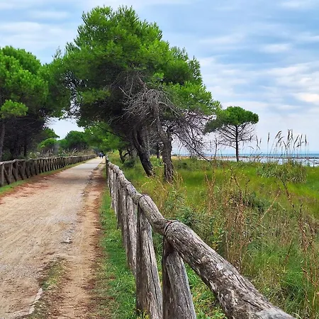 Cozy Two-bedroom In A Seafront Building * Bibione