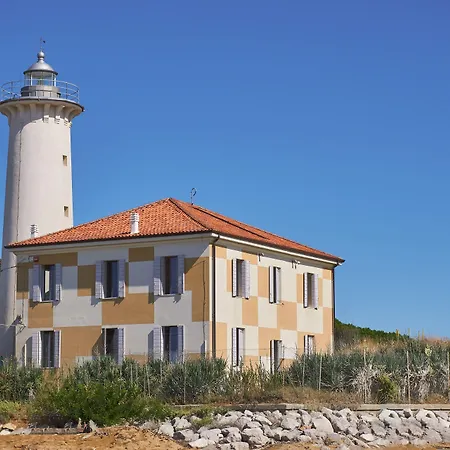 Cozy Two-bedroom In A Seafront Building Apartament Bibione