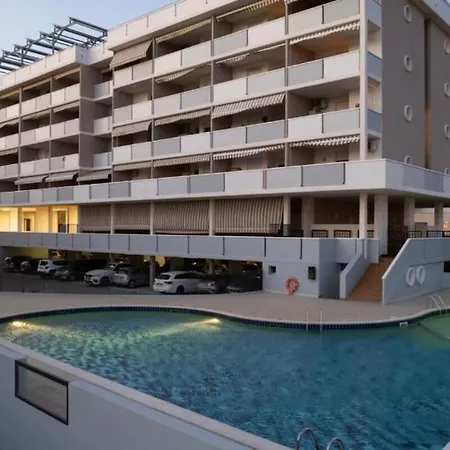 Cozy Two-bedroom In A Seafront Building Bibione