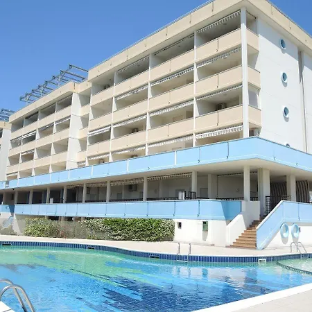 Cozy Two-bedroom In A Seafront Building Apartament *