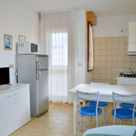 Cozy Two-bedroom In A Seafront Building