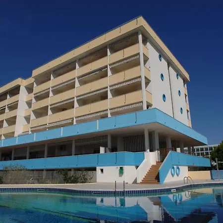 Cozy Two-bedroom In A Seafront Building *