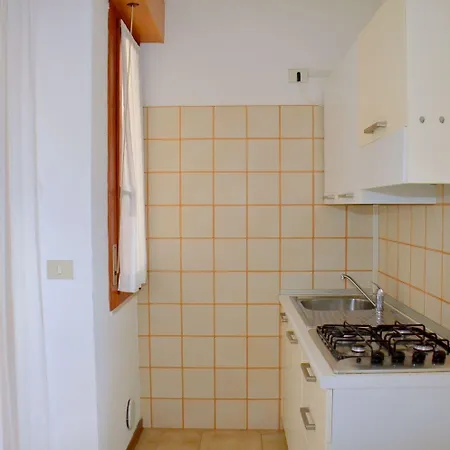 Lejlighed Cozy Two-bedroom In A Seafront Building *