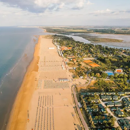 Lejlighed Cozy Two-bedroom In A Seafront Building Bibione