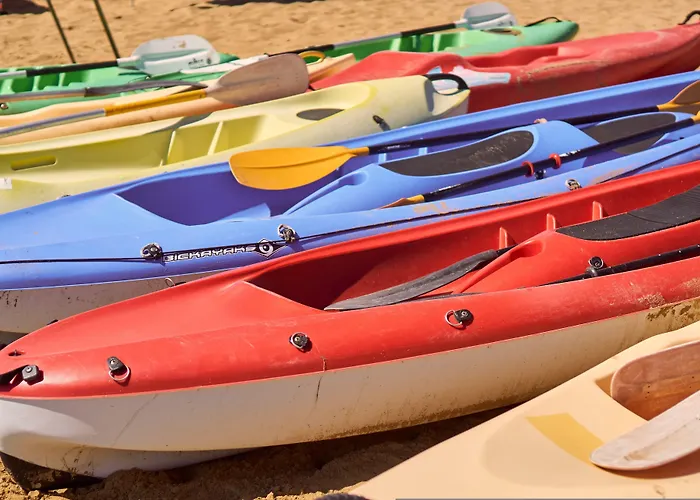 Διαμέρισμα Cozy Two-bedroom In A Seafront Building *