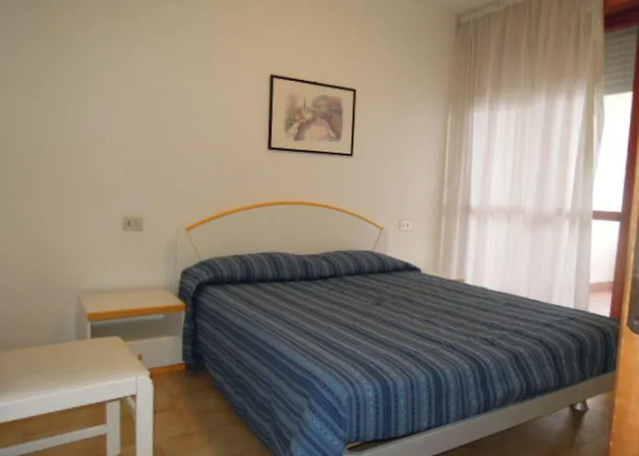 Cozy Two-bedroom In A Seafront Building