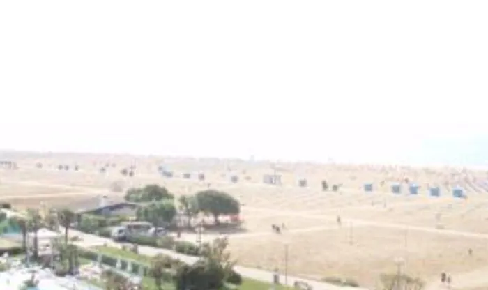 Cozy Two-bedroom In A Seafront Building Бібіоне